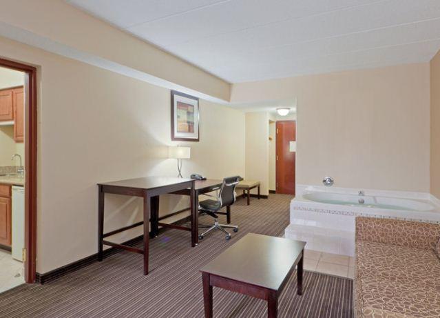 Holiday Inn Express Hotel & Suites Charleston-Southridge, An Ihg Hotel Pokoj fotografie
